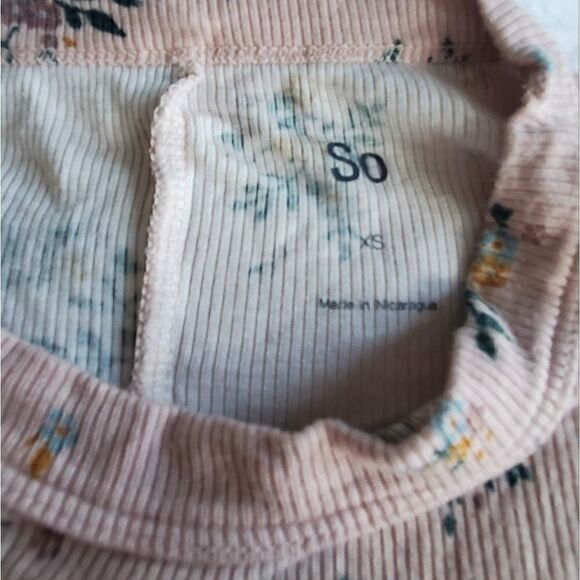 So Juniors Cropped Floral Ribbed Long Sleeve Top XS - Picture 6 of 6